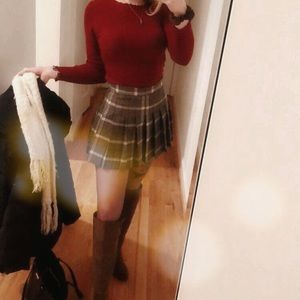 Plaid School uniform skirt grey with red small
